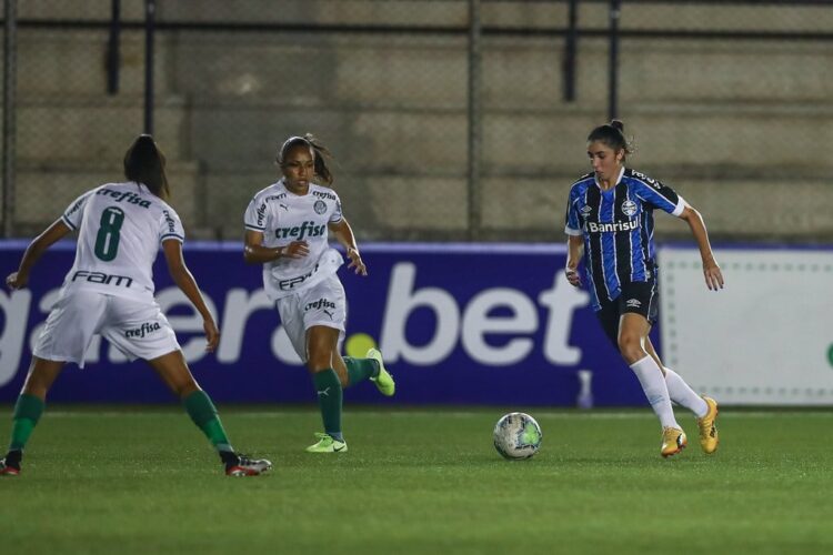 gurias-do-grêmio-empatam-com-o-palmeiras
