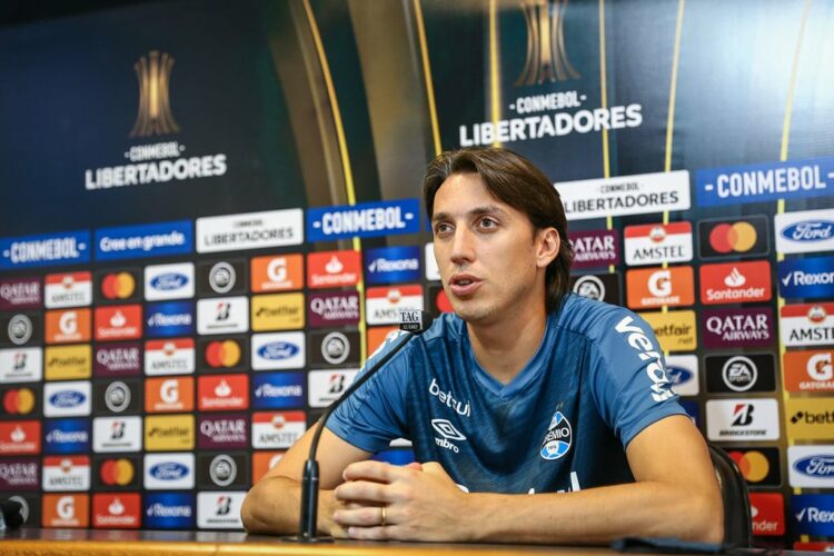 Geromel defende mais transparência em uso do VAR