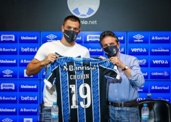 Diego Churín é apresentado no Grêmio