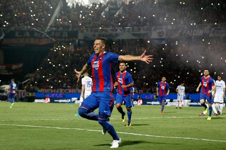 grêmio-tem-acordo-com-atacante-paraguaio-diego-churín