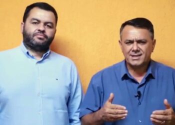 NA WEB. Gilmar e seu candidato a vice-prefeito, Doutor Marcondes, em vídeo em que dá sua versão do problema com a Justiça – Reprodução