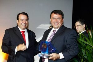 Justiça Eleitoral decide que Munhoz de Melo terá nova eleição