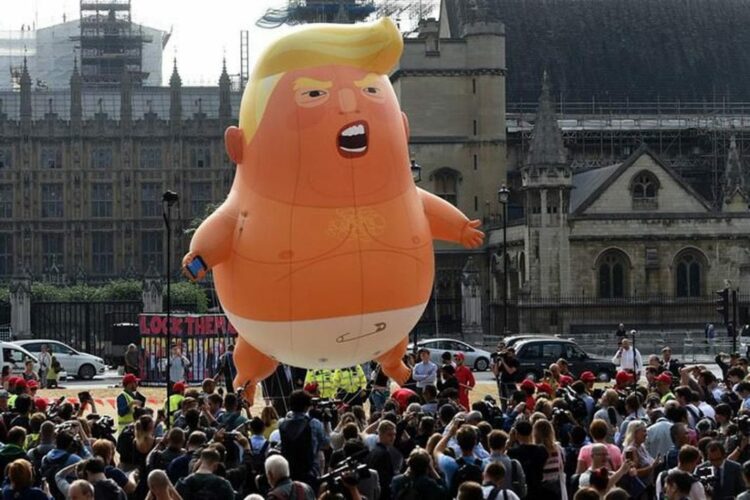 Balão Gigante do "bebê Trump" entra para o Museu de Londres