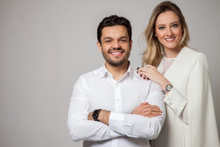 Os arquitetos Leonardo Frazatto e Giovana Kunzler Foto: Jefferson Ohara