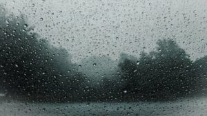 Terça-feira em Maringá será de céu nublado e pancadas de chuva