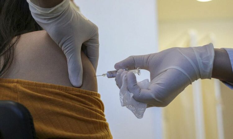 Segunda fase da vacinação do coronavírus prossegue no Paraná