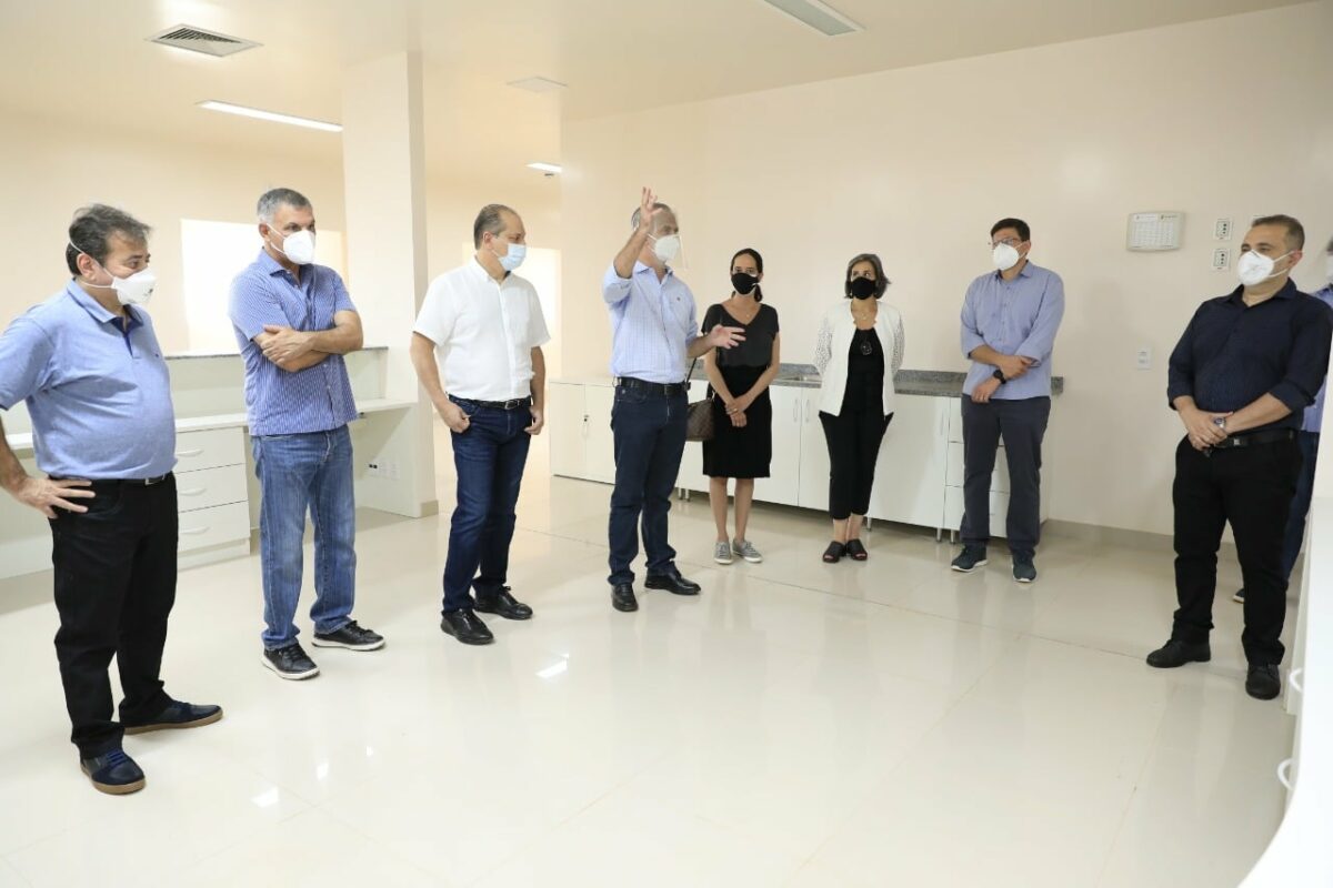 Ulisses Maia e secretários visitam Hospital da Criança de Maringá