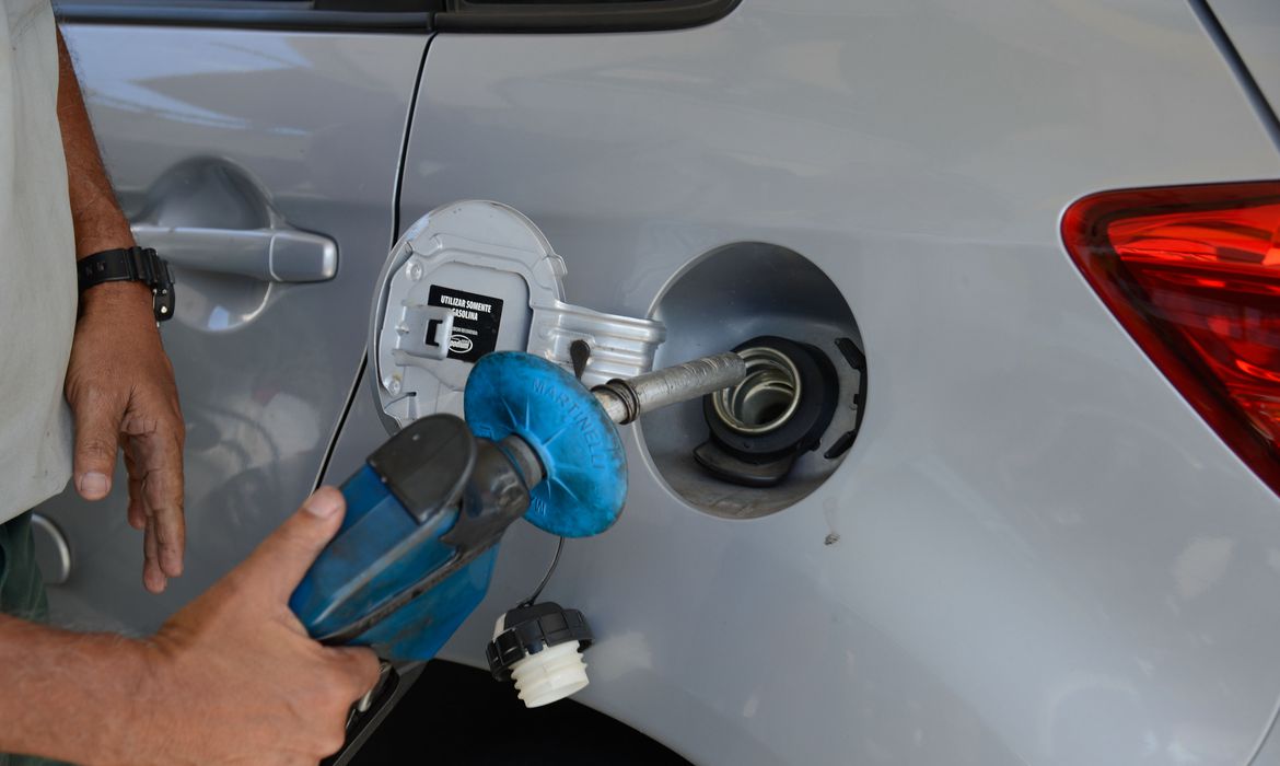 Preço da gasolina e diesel tem novo reajuste nesta terça-feira