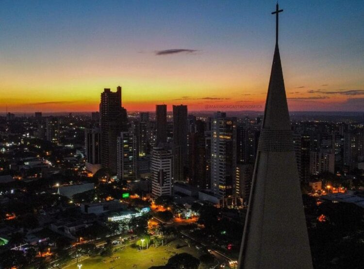 Terça-feira em Maringá será de sol