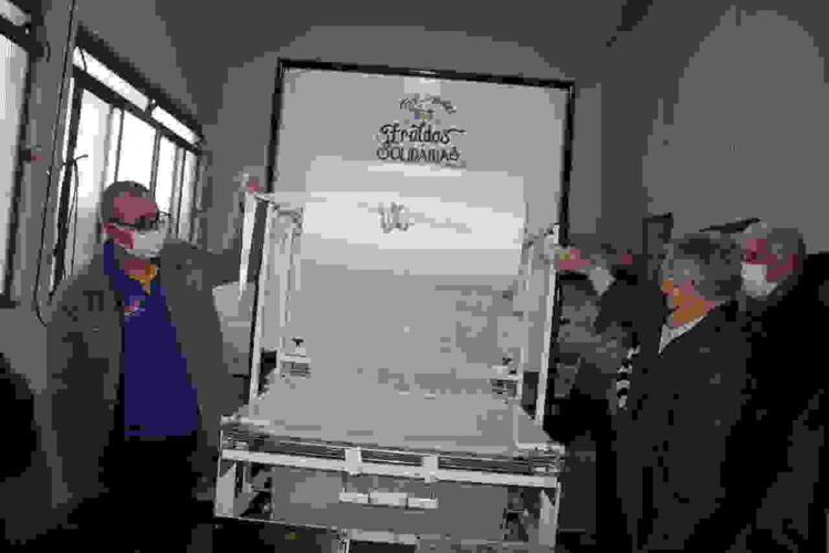 Rotary Club de Santa Fé doa máquina de fraldas para Promoção Humana da Paróquia Nossa Senhora das Graças de Santa Fé
