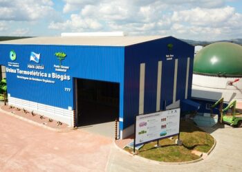 Usina Termoelétrica a Biogás recebe visita de representantes e agentes políticos de Cianorte