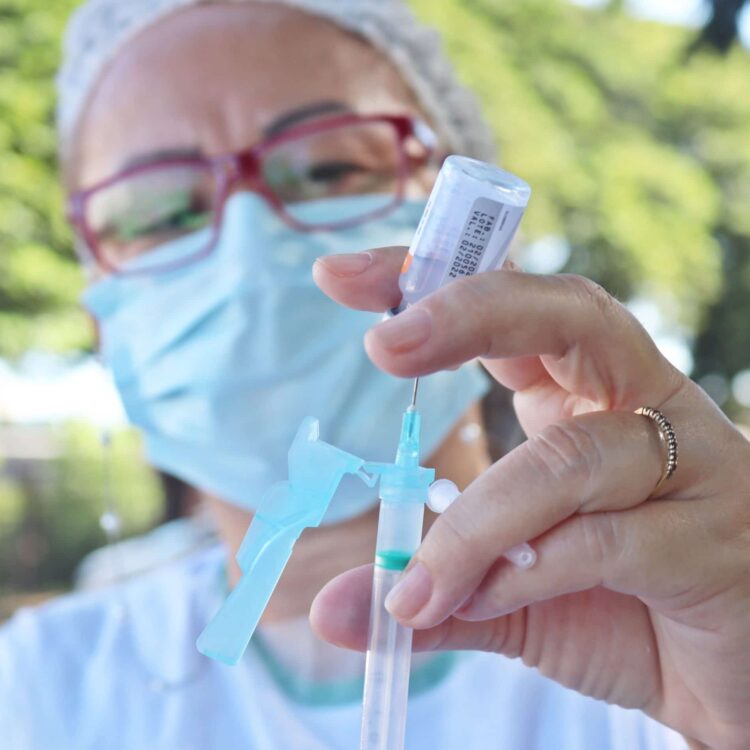 Sarandi: 610 doses de vacinas contra a covid-19 permanecem eficazes para aplicação