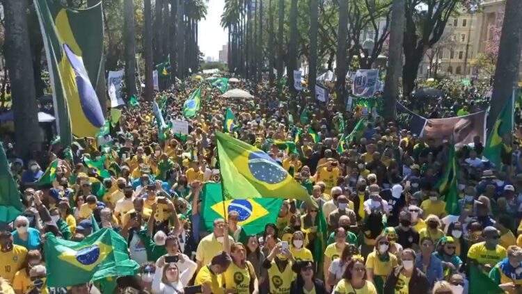 Voto impresso: brasileiros saem às ruas em apoio ao presidente Jair Bolsonaro