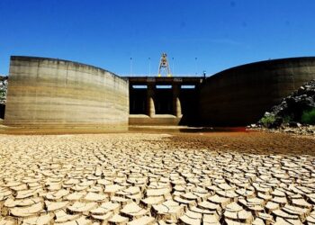 Situação crítica de escassez hídrica atinge reservatórios das principais hidrelétricas do Brasil