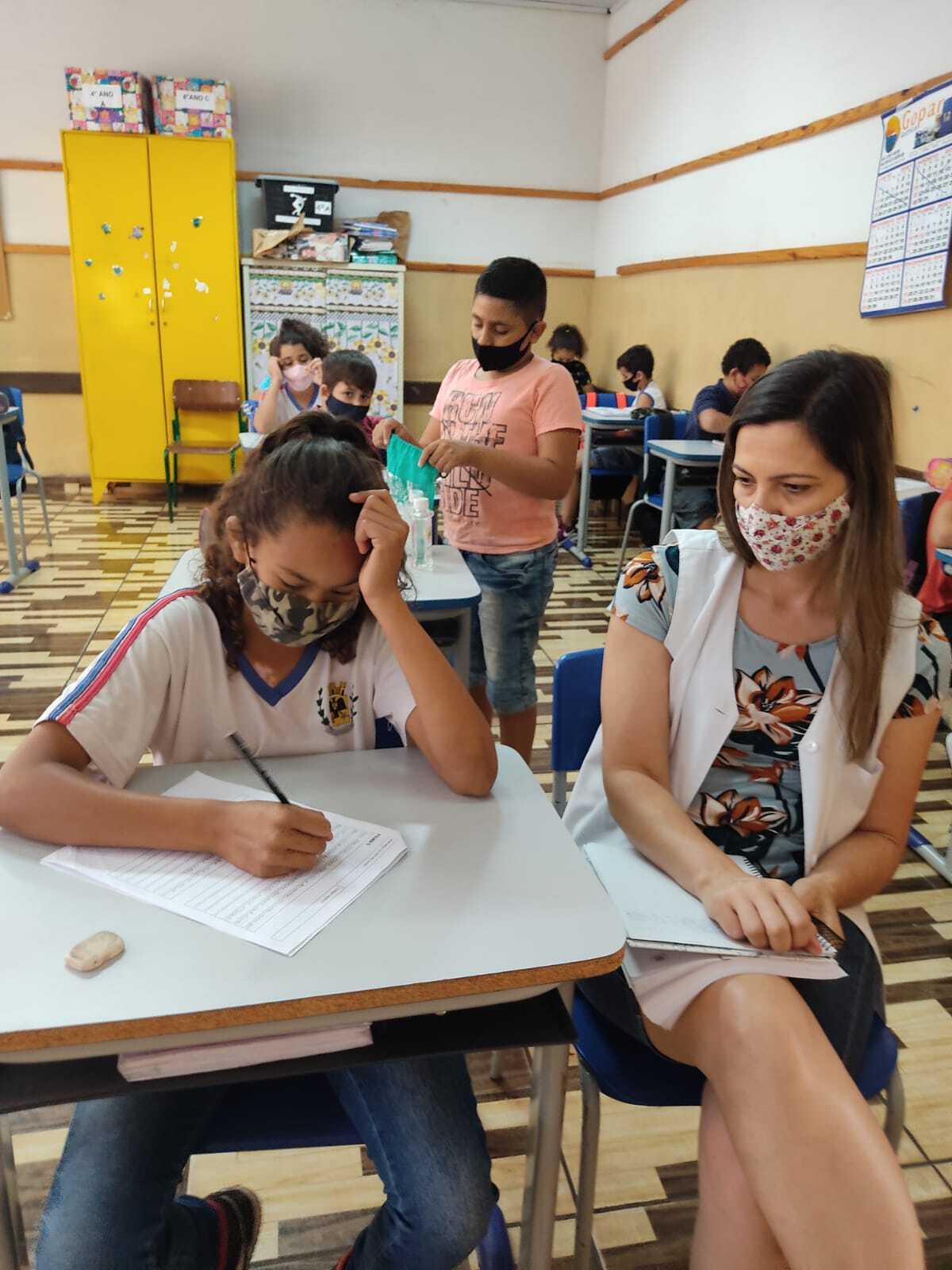 Escola Municipal de Iguaraçu promove projeto SuperAutor