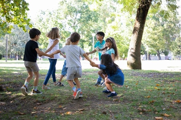 Saiba a importância de brincar ao ar livre desde a infância