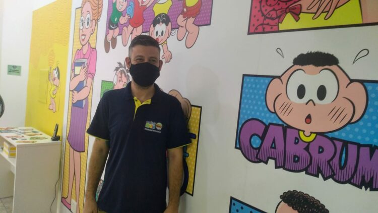 Diretor Bruno Francia Carvalho está a frente da unidade Ensina Mais Turma da Mônica em Maringá - Foto: redação