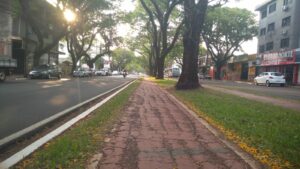 Estao agendadas reformas de ciclovias em Maringa como exemplo alguns trechos da Avenida Brasil