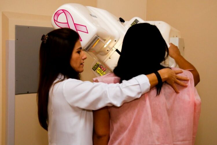 Outubro Rosa: exames preventivo e mamografia são intensificados pela Prefeitura de Maringá