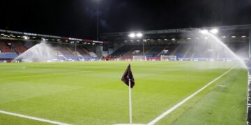 Campeonato Inglês: partida entre Everton e Burnley é adiada