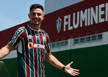 Fluminense anuncia acerto com o atacante Willian Bigode
