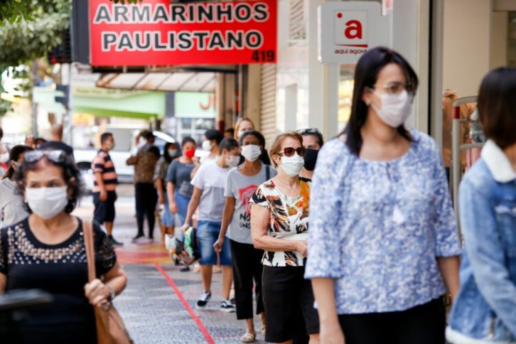 Prefeitura de Maringá divulga novo decreto com obrigatoriedade do uso de máscara