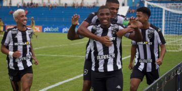 Botafogo estreia com vitória na Copinha e lidera Grupo 14
