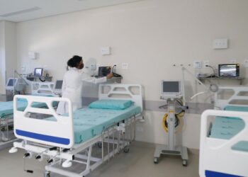Paraná reativa 641 UTIs e mais de mil enfermarias exclusivas para tratamento da Covid-19 e H3N2