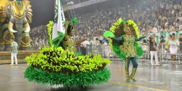 Desfiles das escolas de samba do Rio de Janeiro e São Paulo são adiados para abril