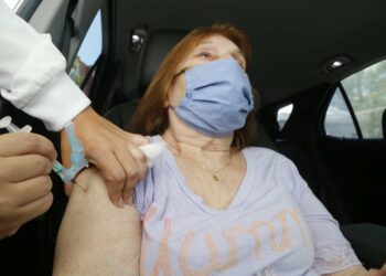 Prefeitura de Mandaguari aplica 2ª dose de Coronavac em vacinados em 9/12