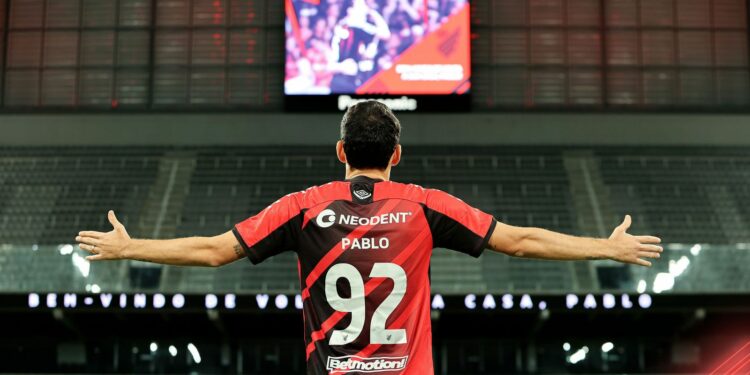 Athletico-PR anuncia o retorno do atacante Pablo