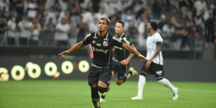 No ritmo de Marcos Leonardo, Santos supera o Corinthians no Paulista