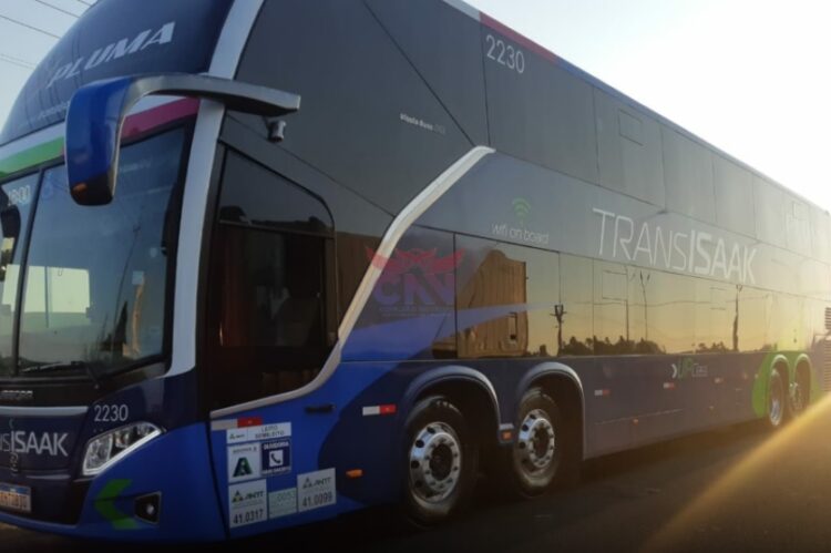 Ônibus com 46 passageiros é roubado na região de Maringá. Polícia investiga o caso