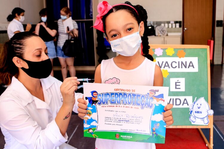Maringá realiza vacinação de crianças contra covid-19 neste sábado,19