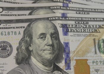 Dólar encosta em R$ 5,16 e atinge maior valor em quase um mês