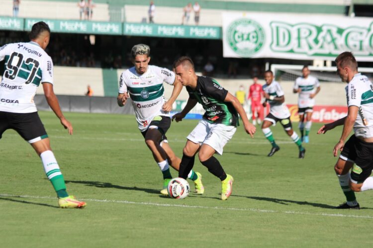 Na capital, Tricolor equlibrou jogo na primeira etapa, mas pedeu de virada. ///Assessoria/Maringá FC