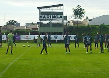 Jogadores do MFC se movimentaram pela manhã nesta quarta-feira antes da viagem para o duelo desta quinta diante do Fantasma, em Ponta Grossa. Crédito: Pamela Maria.