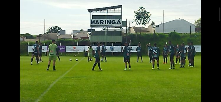 Jogadores do MFC se movimentaram pela manhã nesta quarta-feira antes da viagem para o duelo desta quinta diante do Fantasma, em Ponta Grossa. Crédito: Pamela Maria.