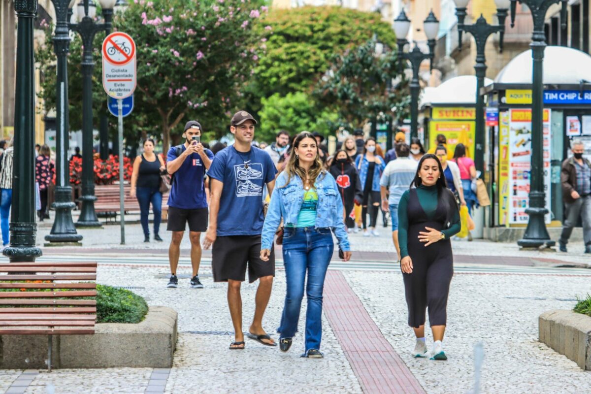 Casos de Covid-19 diminuem