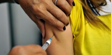 Secretaria de Saúde antecipa início de vacinação contra a gripe e sarampo em crianças