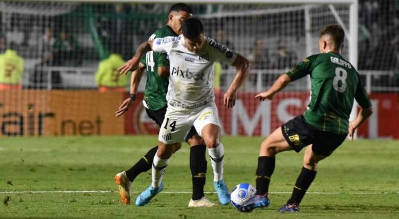Santos encara Banfield na Vila e ‘esquece’ clássico com Palmeiras