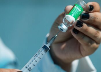Maringá começa na segunda, 20, a aplicar 4ª dose de vacina contra a Covid para pessoas acima dos 40 anos
