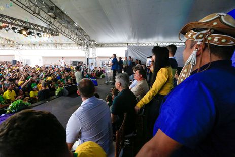 Em discurso Bolsonaro sugere aumento do Auxílio Brasil para R$ 600