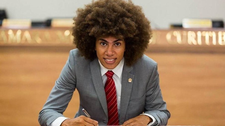 O vereador Renato Freitas (PT) de Curitiba foi cassado por quebra de ...