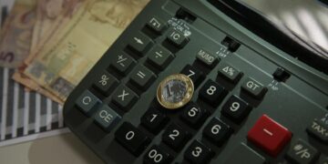 Economia, Moeda Real,Dinheiro, Calculadora