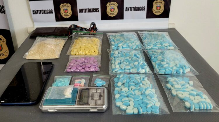 Polícia Civil de Maringá prende homem com ecstasy, cocaína e MDMA