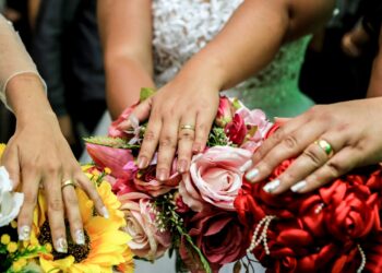 OAB Maringá arrecada roupas para noivos que vão participar do casamento comunitário