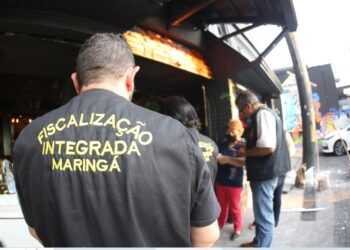 Guarda Civil e equipes da prefeitura realizam ações em tabacarias de Maringá