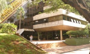 Maringá terá mudanças nos serviços no feriado de 12 de outubro; veja o que abre e fecha