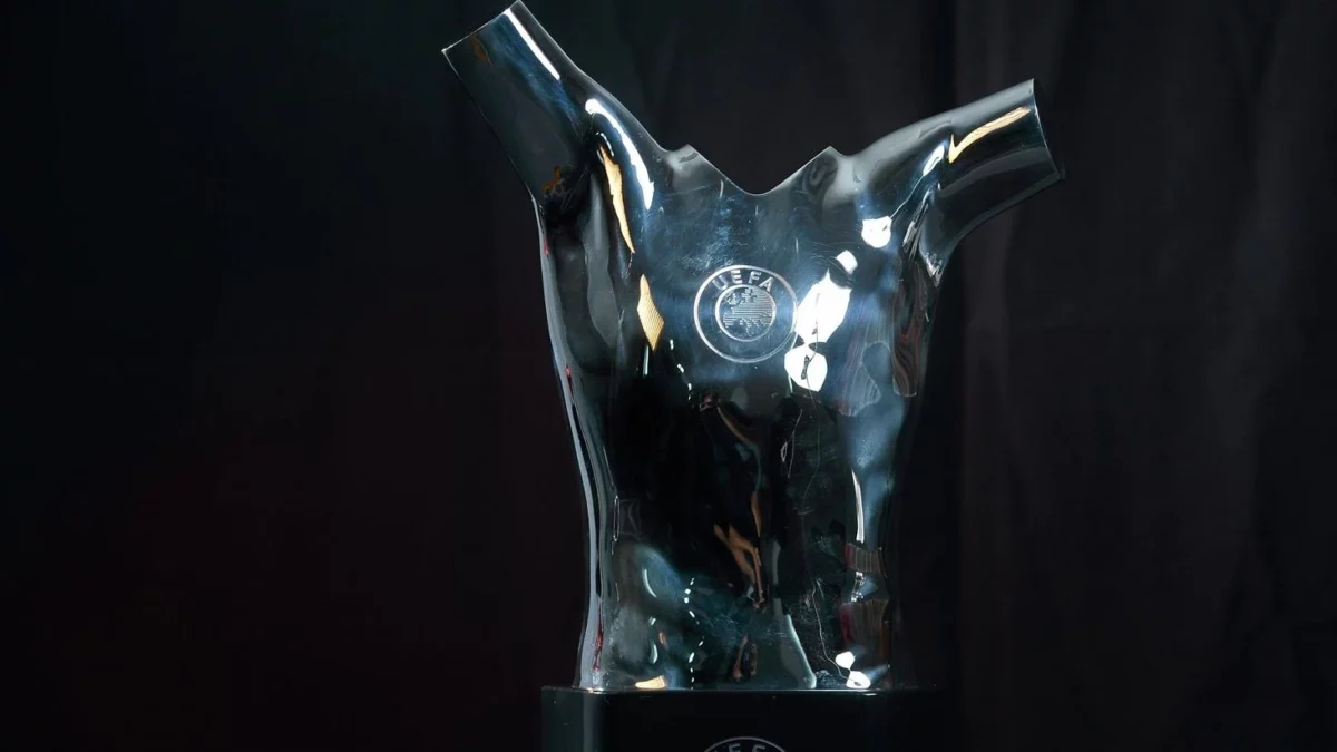 the uefa men s player of the year award trophy